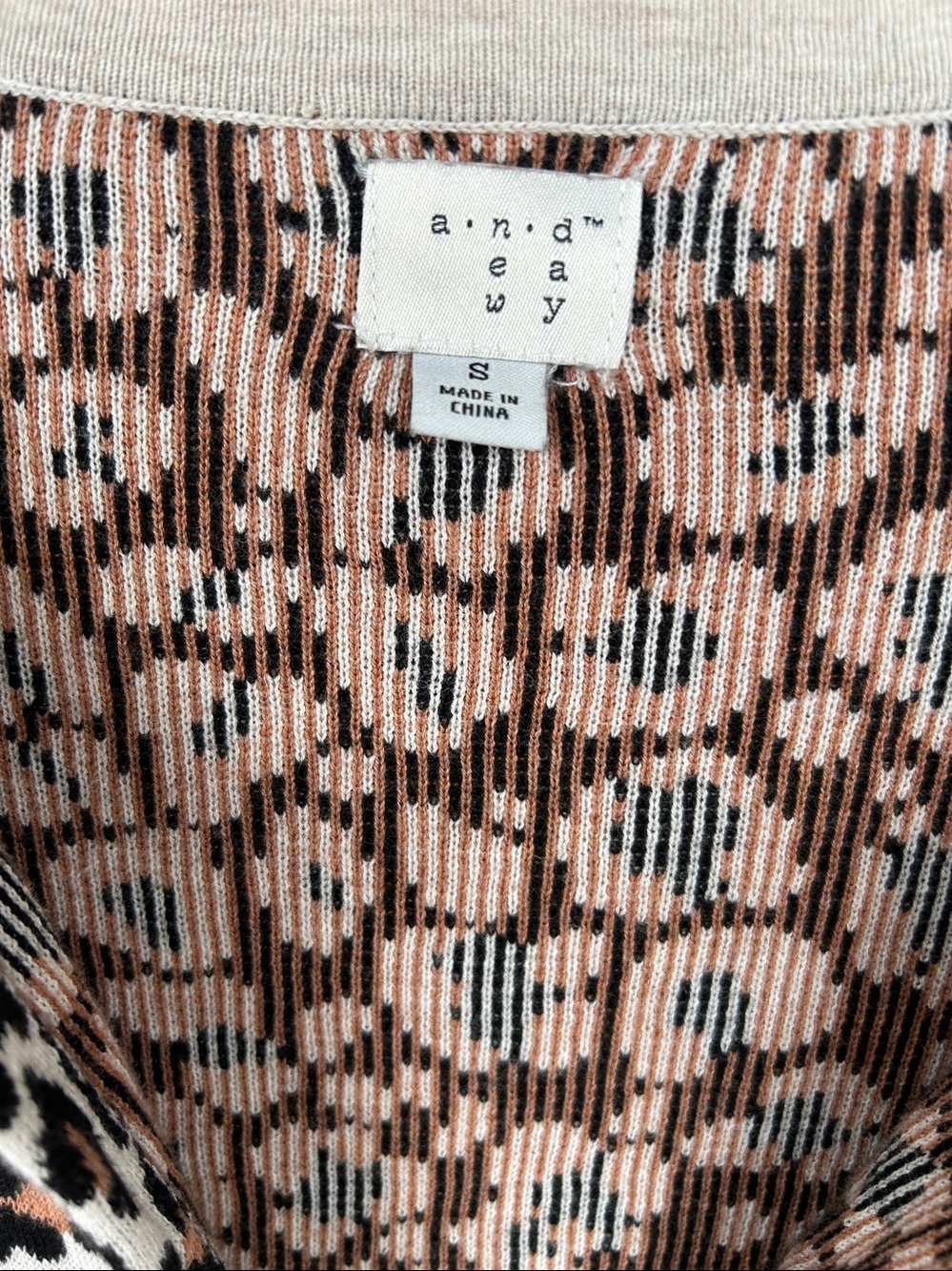 a new day Cheetah Cardigan Small - Picture 3 of 7